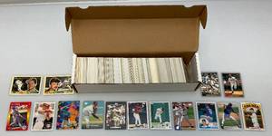 lot 87 image: Misc. Unsorted Baseball Cards