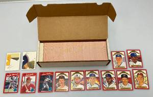 lot 91 image: Misc. Unsorted Baseball Cards