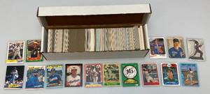 lot 92 image: Misc. Unsorted Baseball Cards