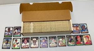 lot 100 image: Misc. Unsorted 1986 LEAF Baseball Cards