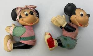 lot 234 image: Vintage Mid Century Disney Mickey And Minnie Mouse Pancil HuggersStraw Toppers Rubber With Clip On hands
