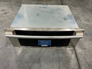 lot 5 image: BRAND NEW ELECTROLUX WARMING DOOR