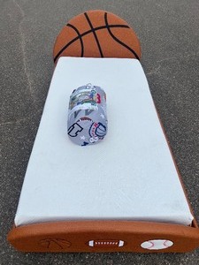 lot 11 image: TODDLER TWIN SIZE BASKETBALL BED