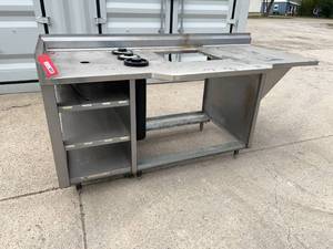 lot 139 image: Drink Counter