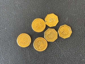 lot 4 image: California Gold Replicas Gold Plated