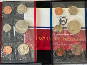 lot 13 image: 1987 P & D Mint Set