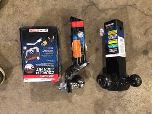 lot 60 image: Lot of Assorted Hitches Various Models and Conditions  Customer Returns See Pictures