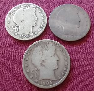 lot 17 image: (3) Barber Half Dollars