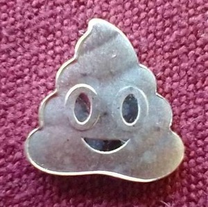 lot 19 image: 1 Gram Silver Poo Emoji