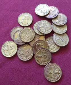 lot 31 image: (19) Vintage Presidential Coins