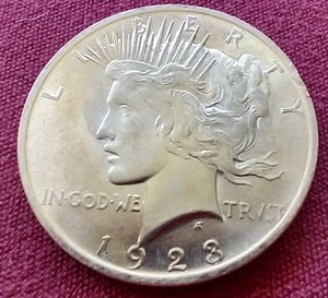 lot 32 image: Nice 1923 Peace Dollar