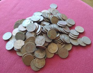 lot 51 image: (200) Wheat Pennies