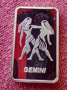 lot 52 image: 5 Gram Silver Bar