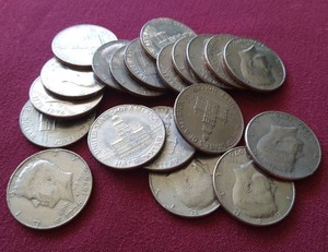 lot 75 image: (20) 1976 Bicentennial Kennedy Half Dollars
