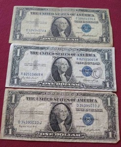 lot 79 image: (3) Silver Certificate $1 Notes