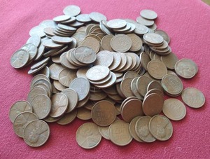 lot 94 image: (200) Wheat Pennies