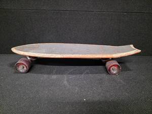 lot 2051 image: KRYPTONICS Skateboard.