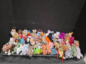 lot 2057 image: Assortment of 50 Beanie Babies