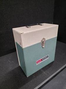 lot 2061 image: KODAK Readymatic 500 Projector