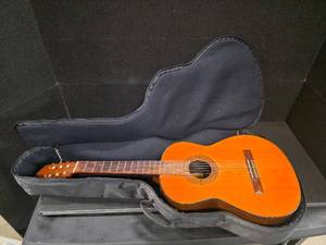 lot 1996 image: Iberia Acoustic Guitar
