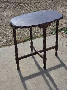 lot 2075 image: Antique-looking Side Table