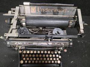 lot 2110 image: UNDERWOOD #5 Typewriter