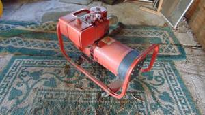 lot 4 image: Gillette Generator, 8hp Briggs and Stratton