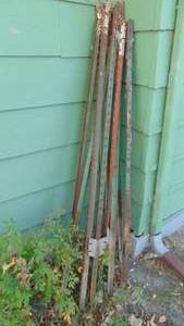 lot 14 image: Pile of T-Post