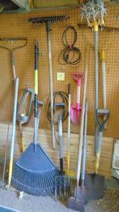 lot 23 image: Assorted Yard Hand Tools