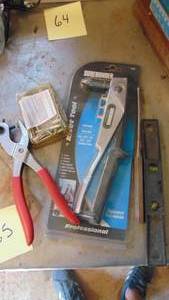 lot 65 image: Rivet Tools