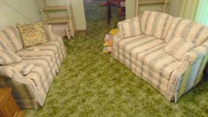 lot 84 image: Pair of Matching Loveseats, 59 wide