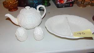 lot 95 image: 4 Pcs of Coalport Country Ware