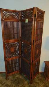 lot 98 image: Tri Folding Screen from Pier One, each Panel is 17.5 x 72