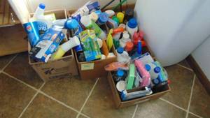 lot 140 image: 4- Boxes of Cleaning Supplies