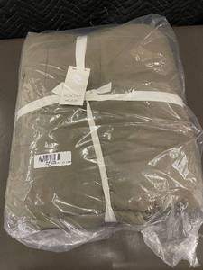 Box Quilted King French Linen Quilt, Moss
