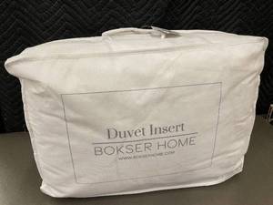 lot 17 image: Bokser Home All Season Feather Down Duvet FullQueen 90x94 Inch