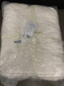 lot 20 image: French Linen Box Stitch Quilt FullQueen White