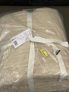 lot 26 image: Bokser Home KingCal King Linen Quilt