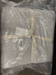 lot 29 image: Bokser Home FullQueen Duvet Cover Pebble Grey Heath