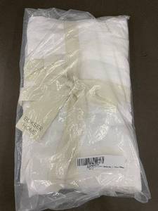 lot 42 image: Bokser Home 100 Percent French Linen Bathrobe SmallMedium White