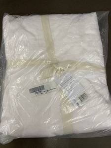 lot 43 image: FullQueen French Linen and Cotton Duvet Cover & Sham Set - White