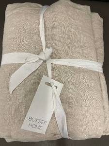 lot 54 image: Bokser Home King French Linen Duvet Cover, Putty Heather