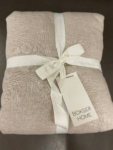 lot 58 image: Bokser Home King Linen Duvet Cover, 100 Percent French Linen