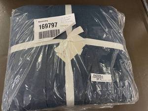 lot 74 image: French Linen Box Stitch Quilt - KingCalifornia King - Baltic (Damaged)