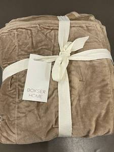 lot 75 image: Bokser Home King Velvet Channel Quilted Sandstone Quilt Set