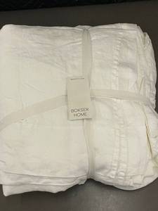lot 85 image: Bokser Home King Sheet Set, 100 Percent French Linen