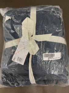 lot 89 image: Queen French Linen Sheet Set Baltic Blue