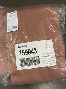 lot 92 image: King Size 100 Percent French Linen Sheet Set, Used