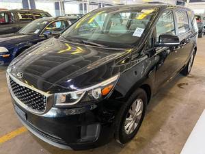 lot 17 image: 2016 Kia Sedona L FWD