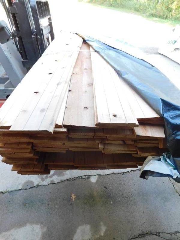 lot 15 image: 1x8 Western Red Cedar Thick Butt Bevel Siding  Rough Sawn Finish - 360 Linear Feet